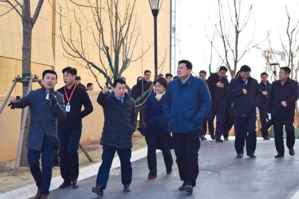 北京市供销合作总社、北京热力集团及承德县等重要领导莅临参观德鸣大数据产业园