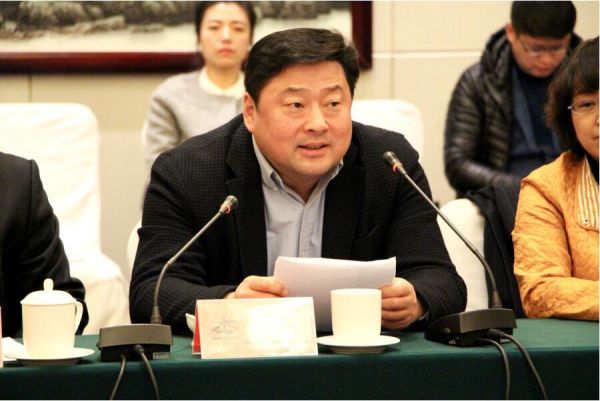 图为北京市供销合作总社主任李大维发表重要讲话